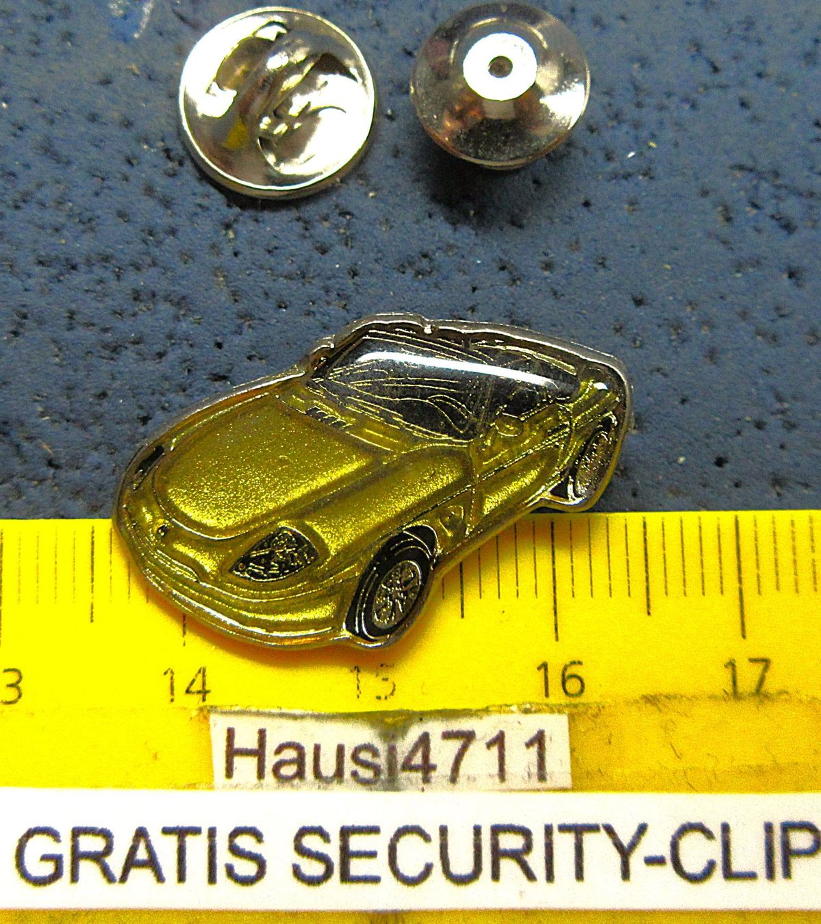 Placchette & Badge: CABRIO OLDTIMER AUTO PIN GLASIERT MIT SECURITY-CLIP – Usato da Ettingen venduto da Hausi4711