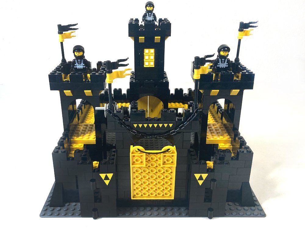Lego Kit di costruzioni: Lego® Castle 375 "Blacktron Version" – Usato da Weesen venduto da zuse_z3