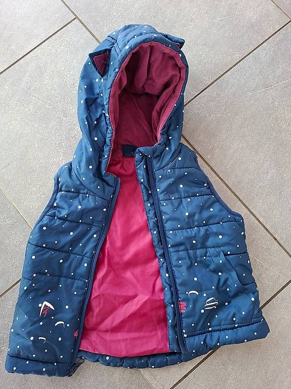 Autres vêtements fille: Weste kurzarm Gr. 86/92 – D'occasion à Andwil TG par Dorro 1
