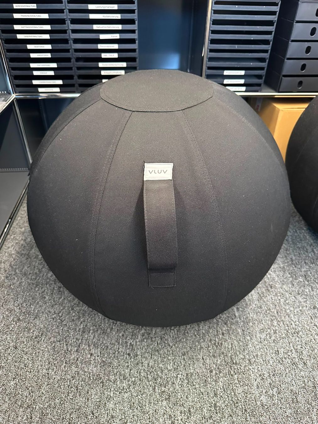 Hocker: VLUV Sitzball / Ergonomischer Sitzball Schwarz – Gebraucht aus Unterentfelden von main5035