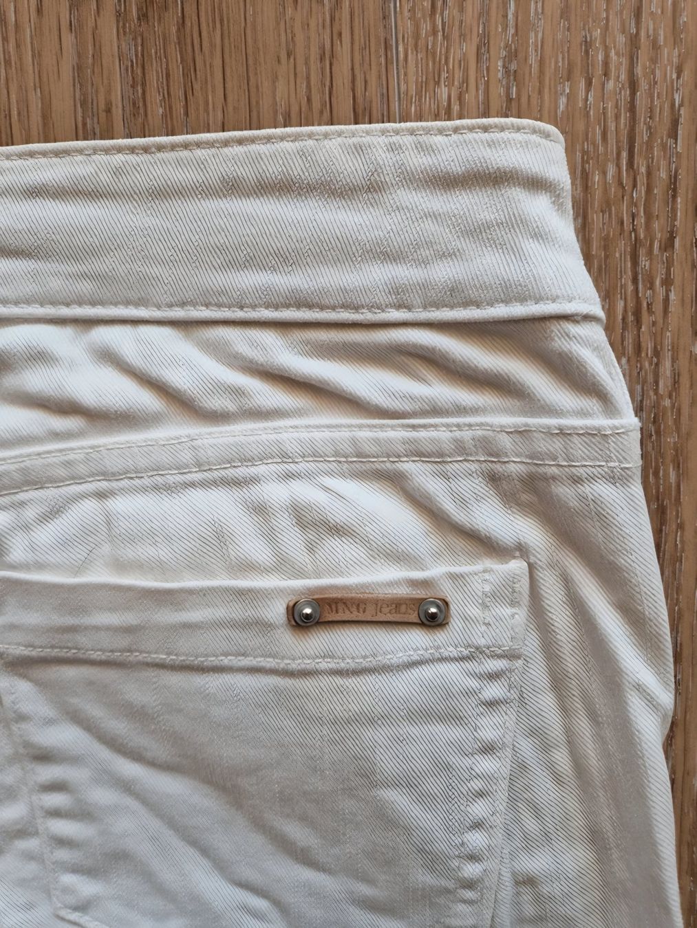 Mango Jeans: Jeans MANGO MNG 🥭 – Usato da Duillier venduto da Stefsy 1