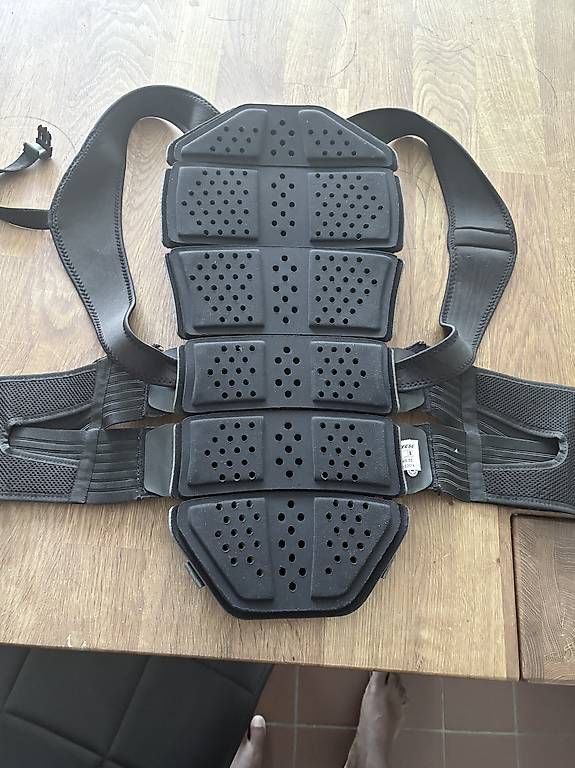 Dainese Protezioni & Imbottiture: Dainese Manis Rückenprotektor (M) – Usato da Glattpark(Opfikon) venduto da pul_mlg2 2
