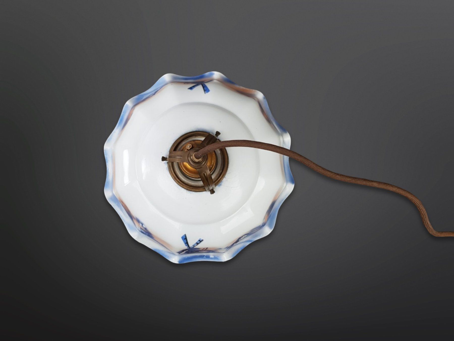 Lampade: Vintage Pendellampe aus Opalglas – Usato da Suhr venduto da Restwert_Suhr 6