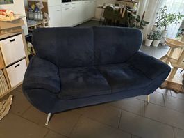 Dunkelblaues Sofa