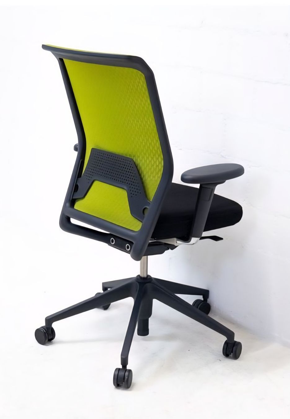Vitra Chaises: Vitra ID Mesh Bürostuhl – D'occasion à Herrliberg par Dusty1961 7