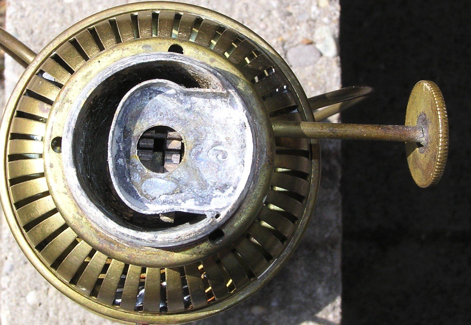 Lampen: ANTIKE PETROLLAMPE  PETROLEUMLAMPE – Gebraucht aus Grenchen von Antique-hunter 7