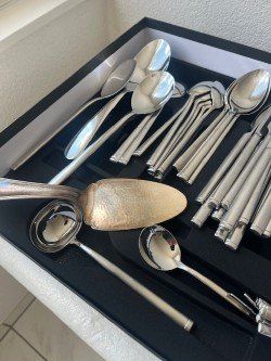 Set di posate: Besteck aus Chromstahl – Usato da Krauchthal venduto da Mador 1