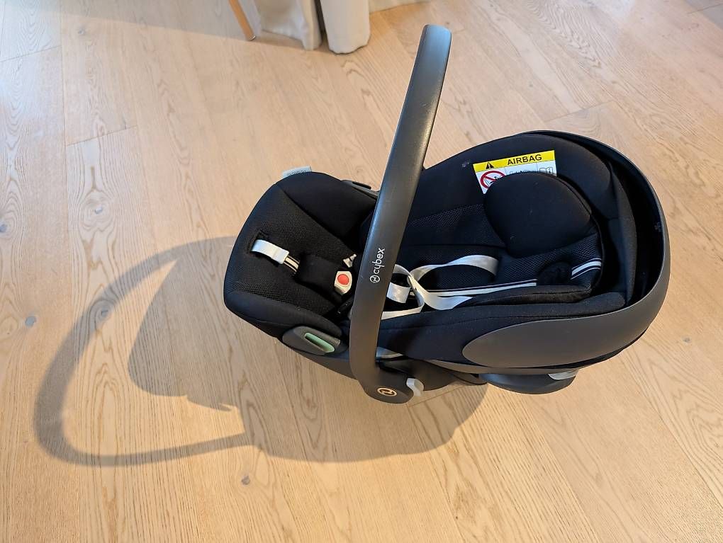 Auto-Kindersitze: Cybex Cloud G i-Size Babyschale Schwarz – Gebraucht aus Muri von DanielaM07 2