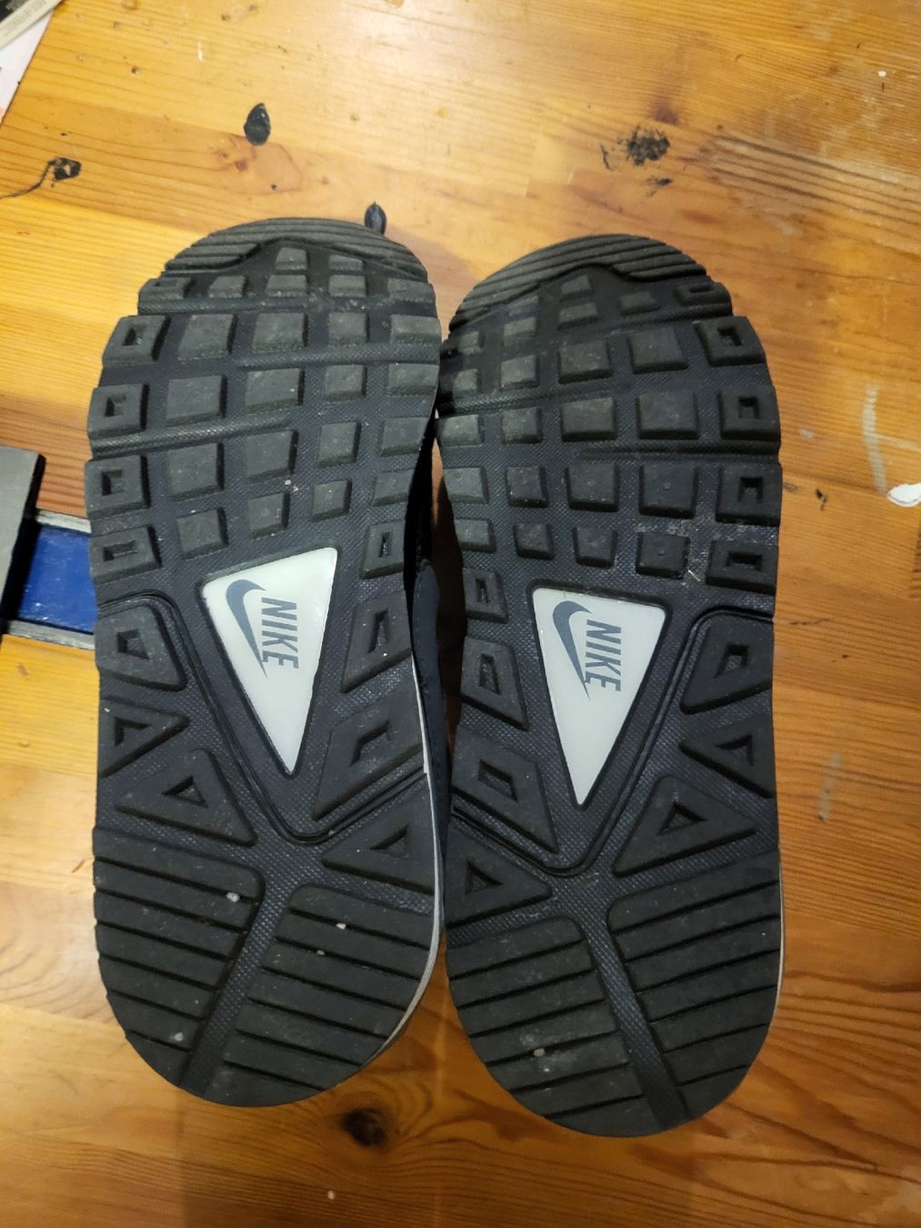 Nike Scarpe da uomo: Nike Air Max Command Leder Gr.42.5 – Usato da Würenlingen venduto da Brotaufstrich 3