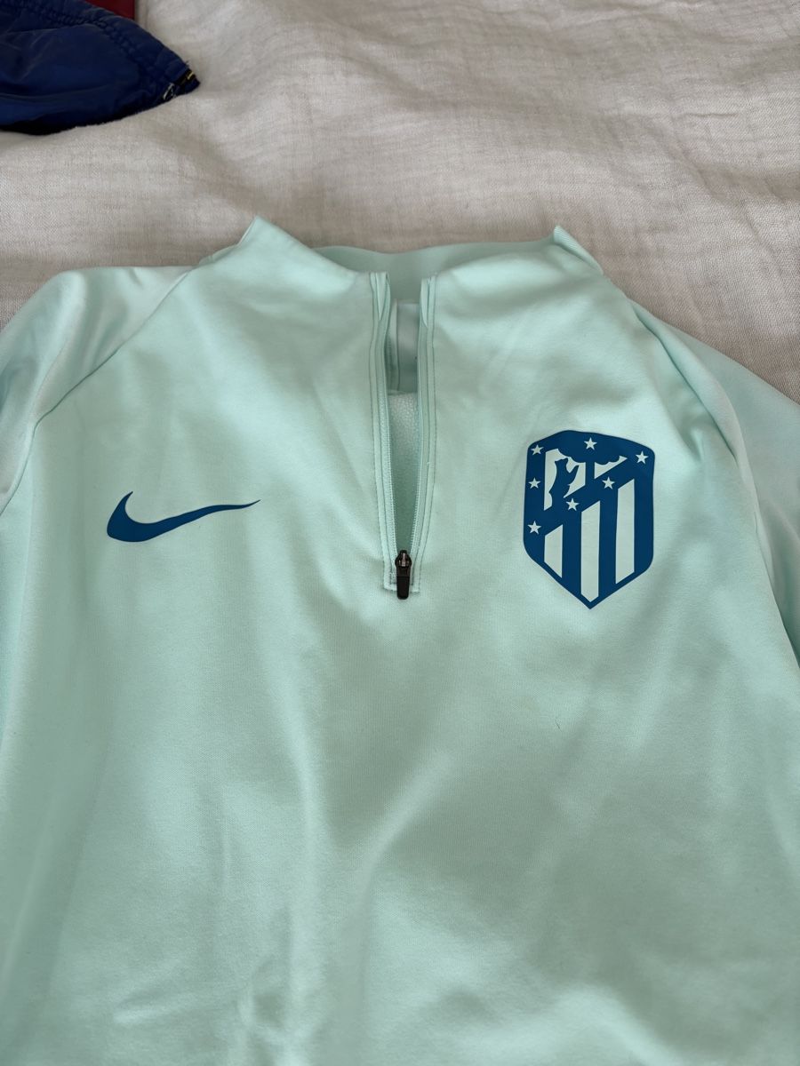 Nike Kleiderpakete: Ensemble de survêtement Atletico de Madrid – Neu (gemäss Beschreibung) aus Pully von ari_78pk 2