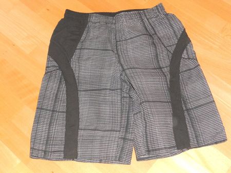 Neuw. Badeshorts - schwarz/weiss kariert - Gr.164