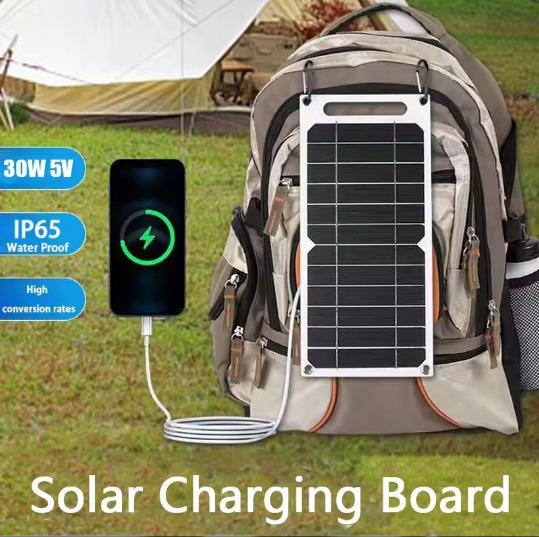 Chargements: Solar Handyladegerät oder Powerbank Neu – D'occasion à Winterthur par Deins_8j77