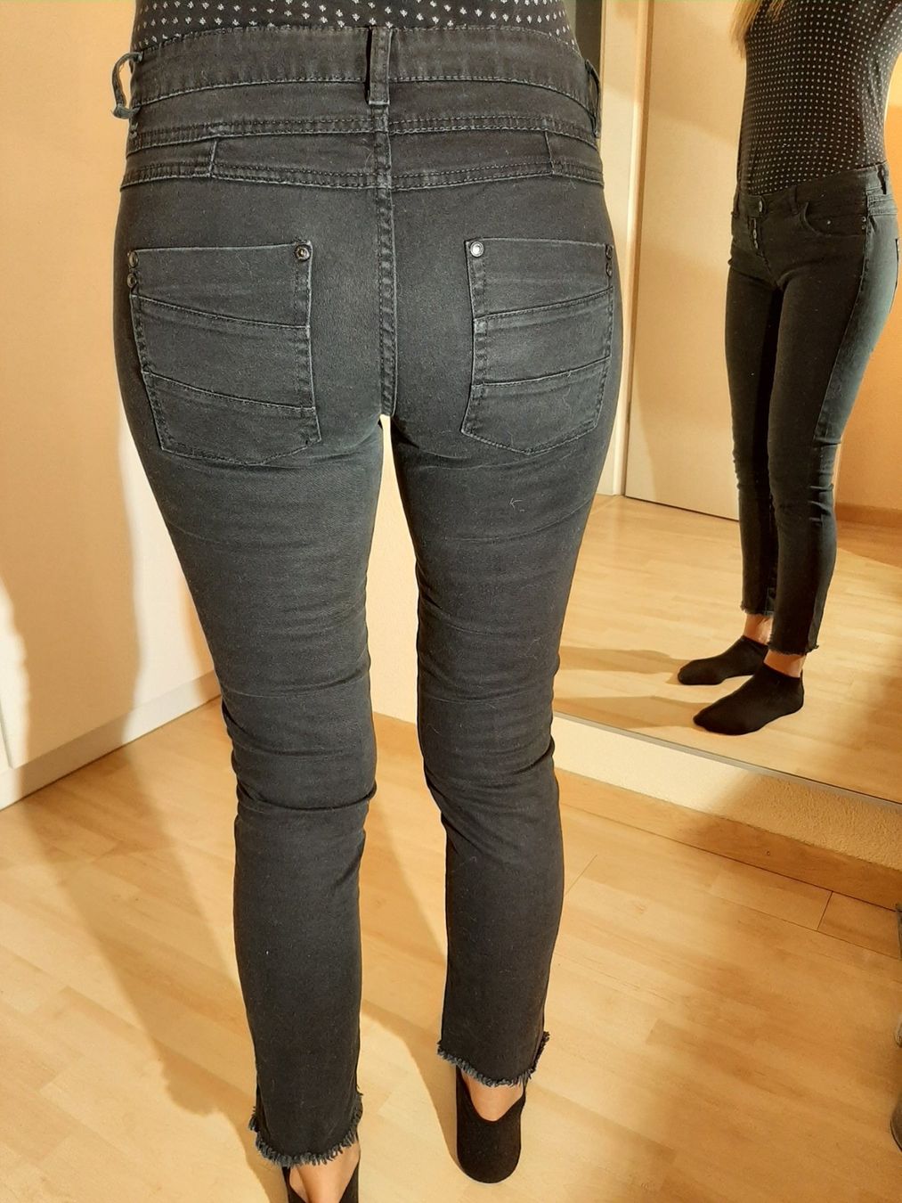 Jeans: Jeans Hose Damenhose Damenjeans – Usato da Wilderswil venduto da SFSw 2