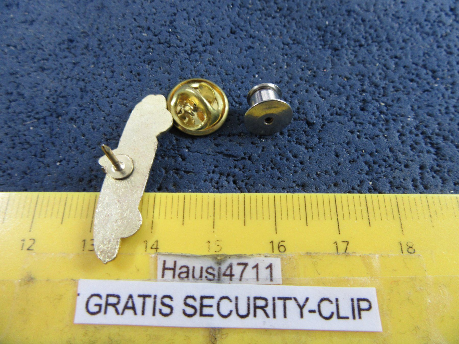 Chevrolet Placchette & Badge: CORVETTE C4 CABRIO AUTO PIN GLASIERT MIT SECURITY-CLIP – Usato da Ettingen venduto da Hausi4711 2