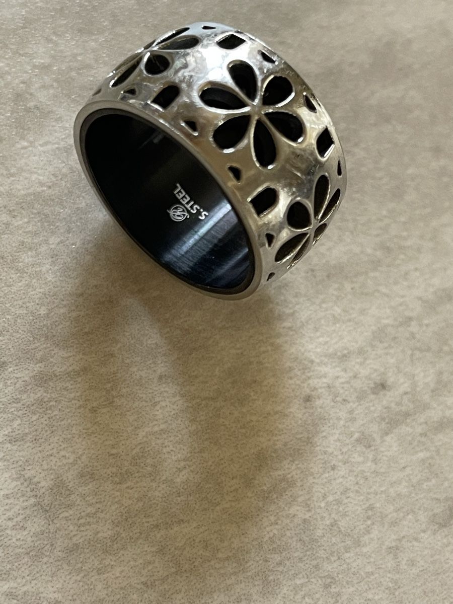 Ringe: Schöner Ring aus Chromstahl  – Gebraucht aus Flawil von Naphtali 2