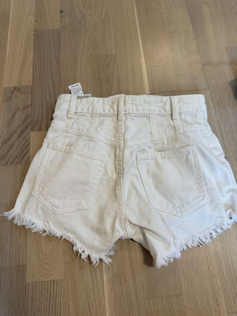 Tally Weijl Jeans: Shorts weiss Jeans 32 – Usato da Malans GR venduto da leo_mz7w 3
