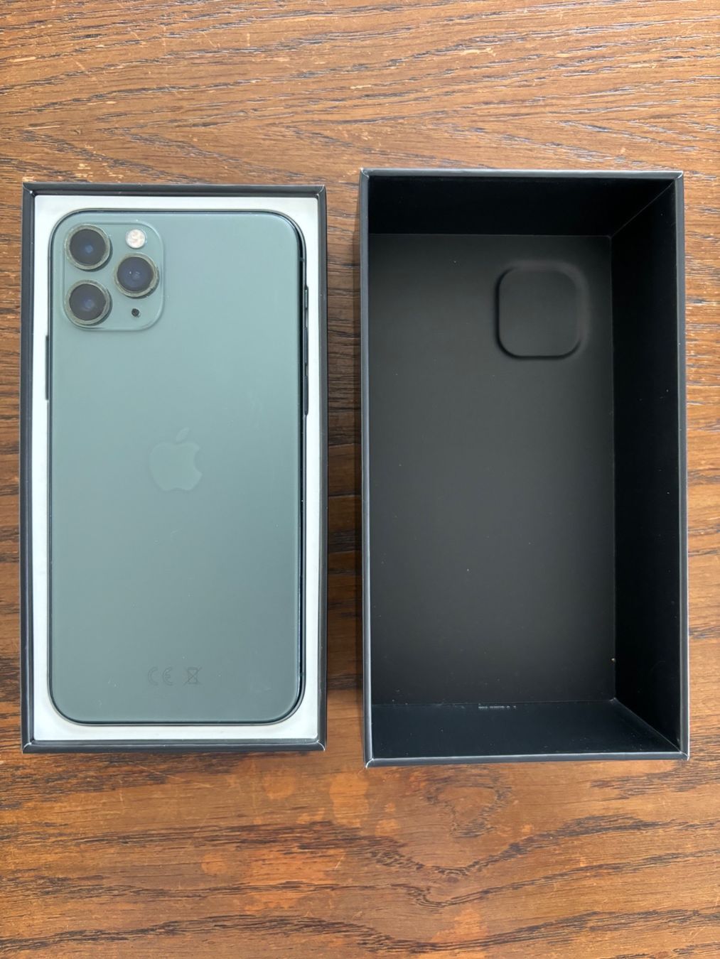 Apple Handys / Smartphones: iPhone 11 Pro, Midnight Green, 64GB – Gebraucht aus Kriens von  1