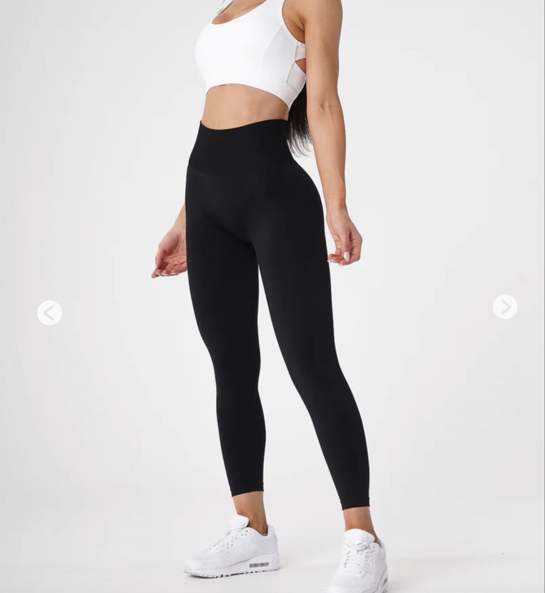 NVGTN Leggings: Nvgtn leggings – Usato da Dottikon venduto da RomanVer