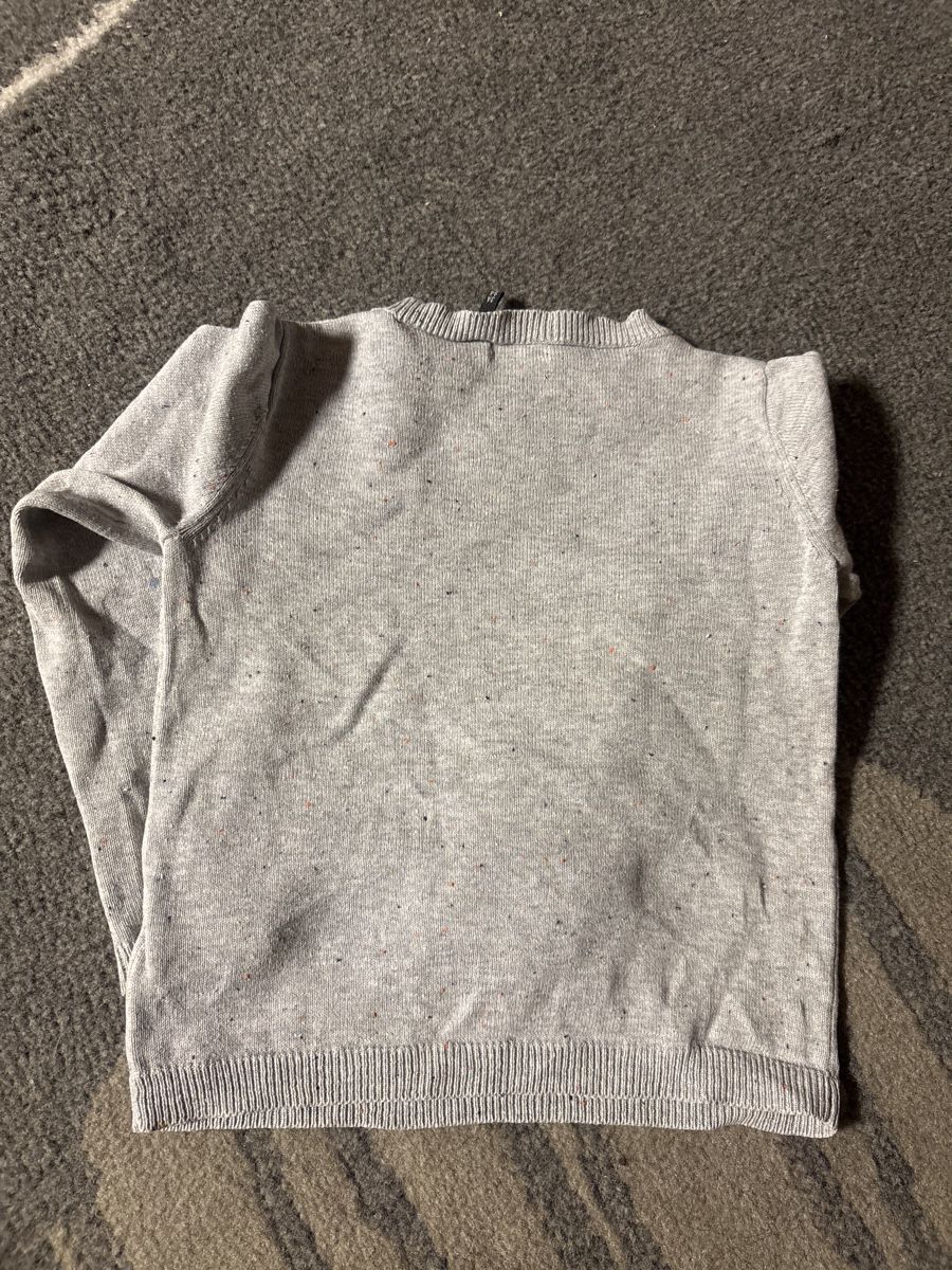 IKKS Maglioni & Felpe: Grauer KINDER Strickpullover IKKS Sternen + Herzen, Gr 92 – Usato da Bolligen venduto da Danibr 2