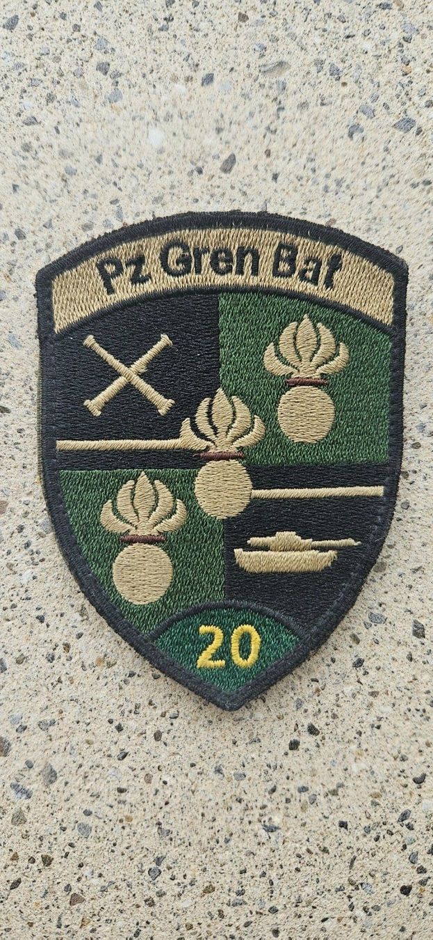 Schweizer Armee Placchette & Badge: *** Badge Panzer Grenadier 20 mit klett *** – Nuovo (secondo la descrizione) da Riedholz venduto da fr_sIruP