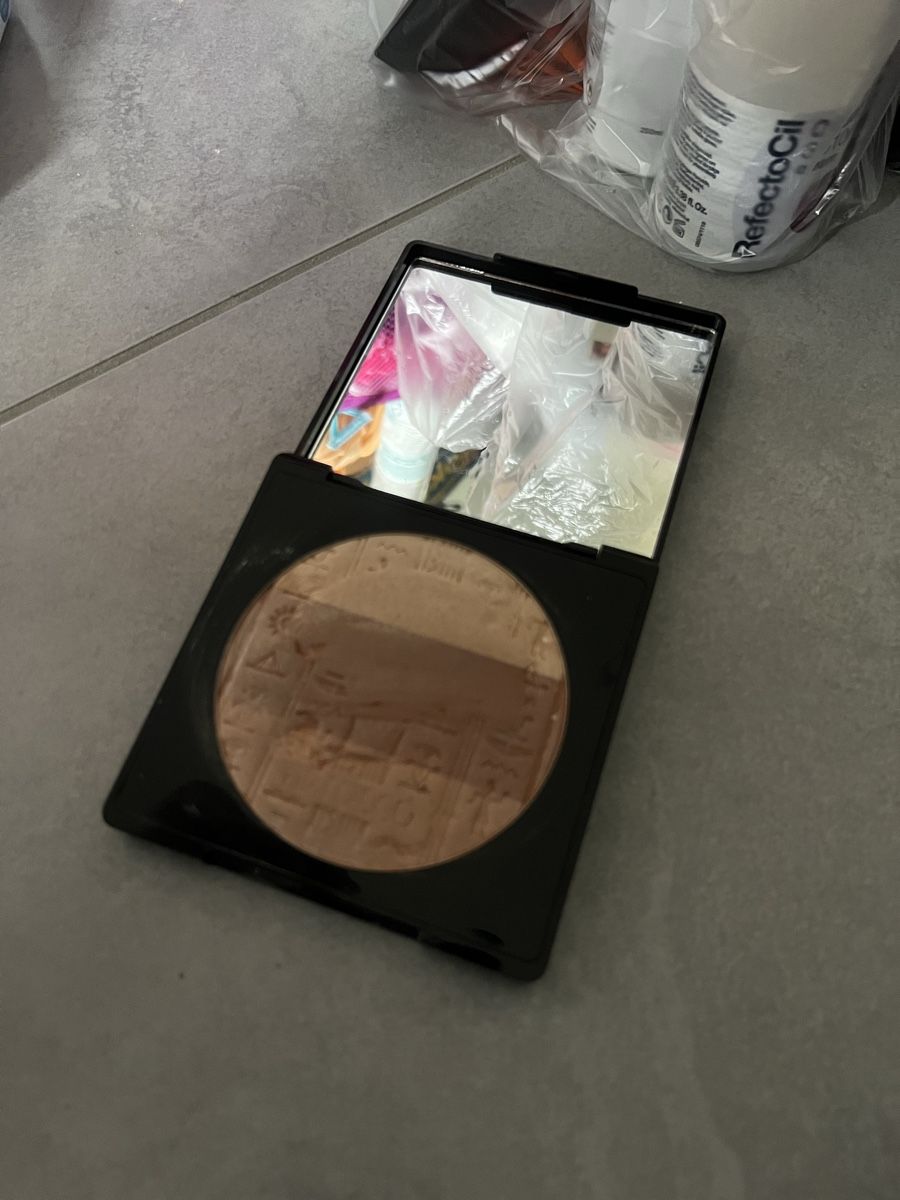 Artdeco Make-up: Bronzer Artdeco Gebraucht! – Usato da Oberentfelden venduto da Dianaaaaaa 1