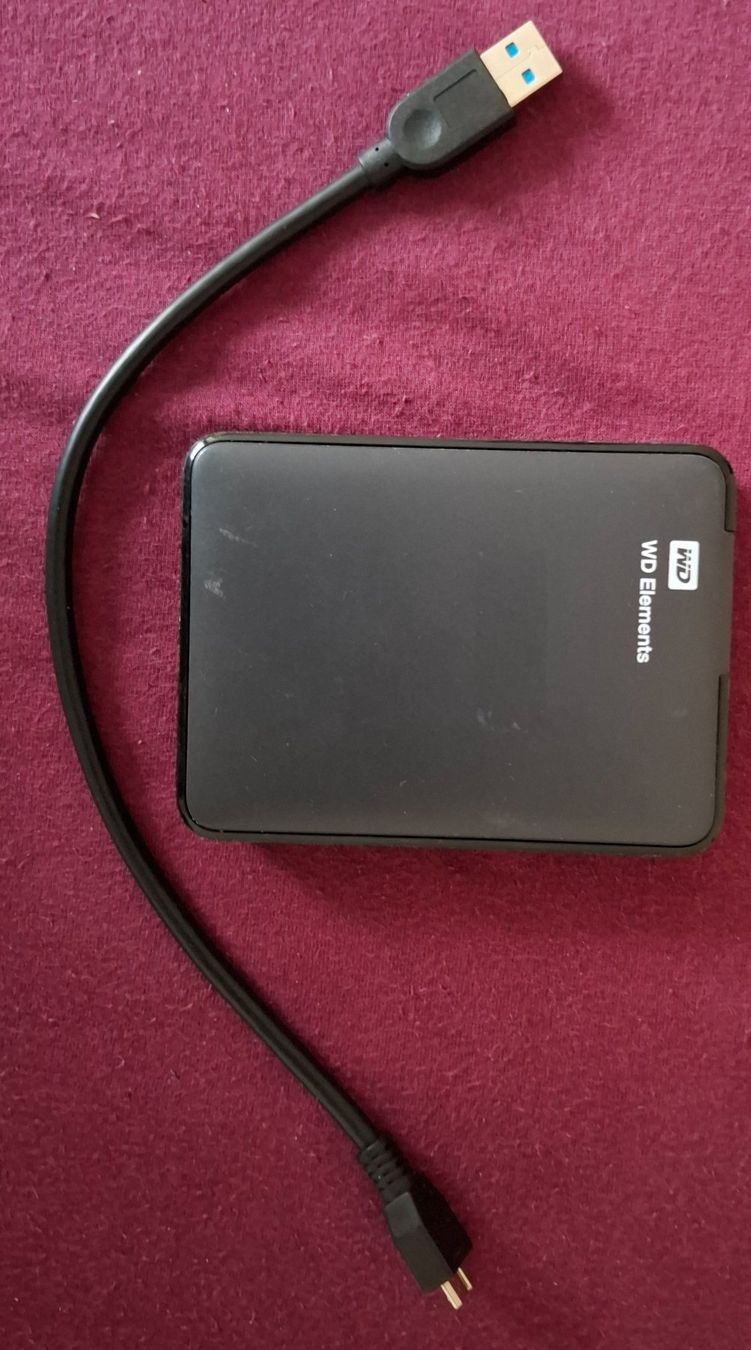 Western Digital Dischi rigidi: WESTERN DIGITAL Festplatte Elements Portable 2TB – Usato da Basel venduto da mgn_ft72
