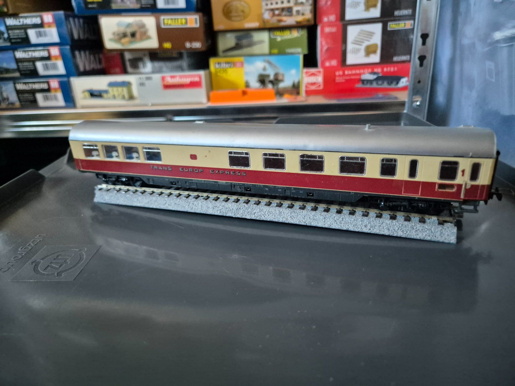 Roco Modellini di ferrovie: Roco Personenwagen – Usato da Nendeln venduto da dresinle