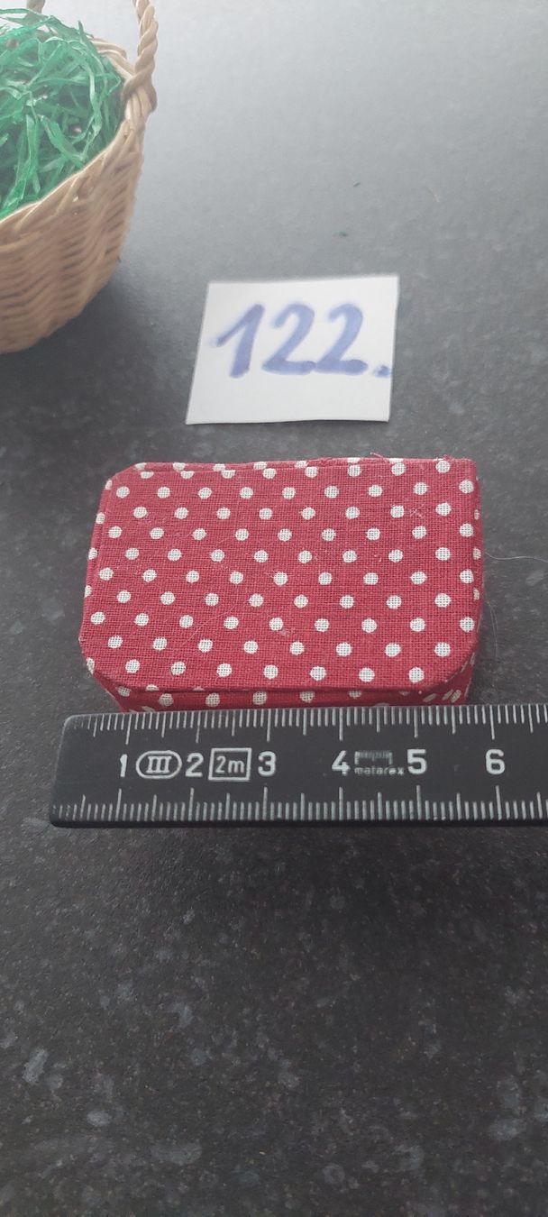Case e mobili per bambole: Puppenstuben Köfferli und Körbli  – Usato da Muri AG venduto da nindo1 4
