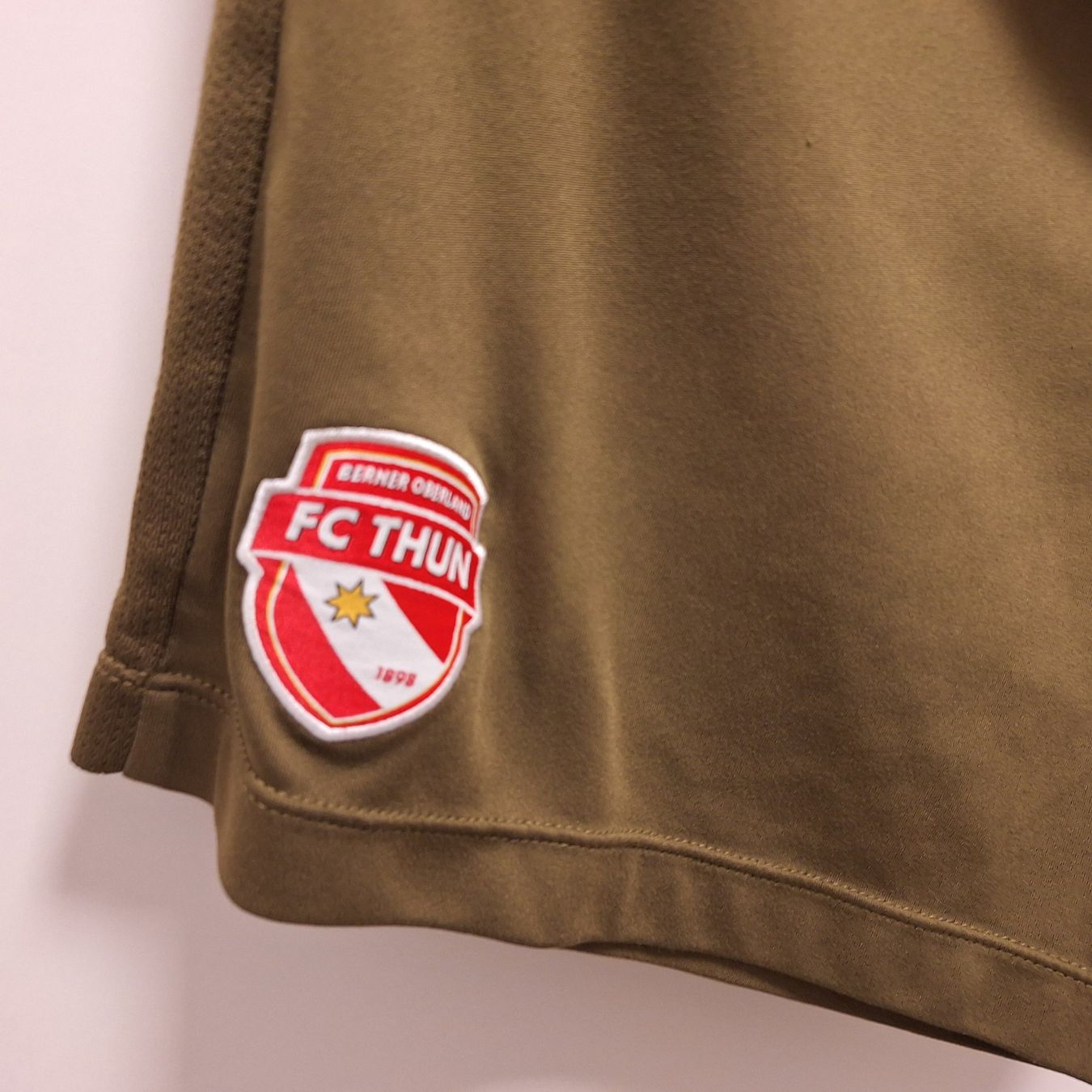 Canottiere & Pantaloni: Macron fc Thun shorts S – Usato da Bellinzona venduto da LA-ropa-de-Juan 7