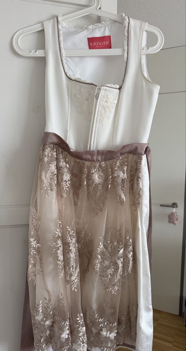 Krüger Robes: Krüger Dirndl – D'occasion à egerkingen par cin_vqn7