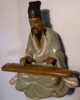 INTERESSANTER MONGOLISCHER LAUTEN -SPIELER,-SELADON-KERAMIK