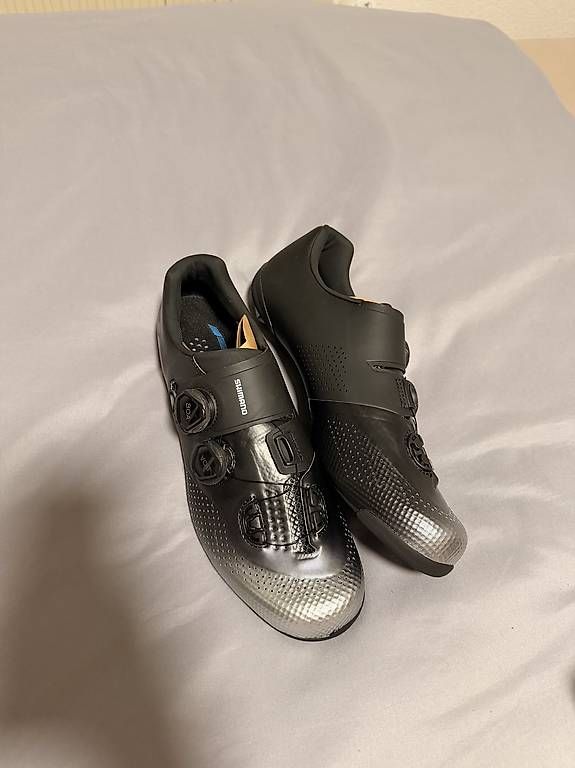 Shimano Scarpe da uomo: Chaussures cyclisme Shimano – Nuovo e nell'imballaggio originale da Corcelles-près-payerne venduto da alv_7rq2