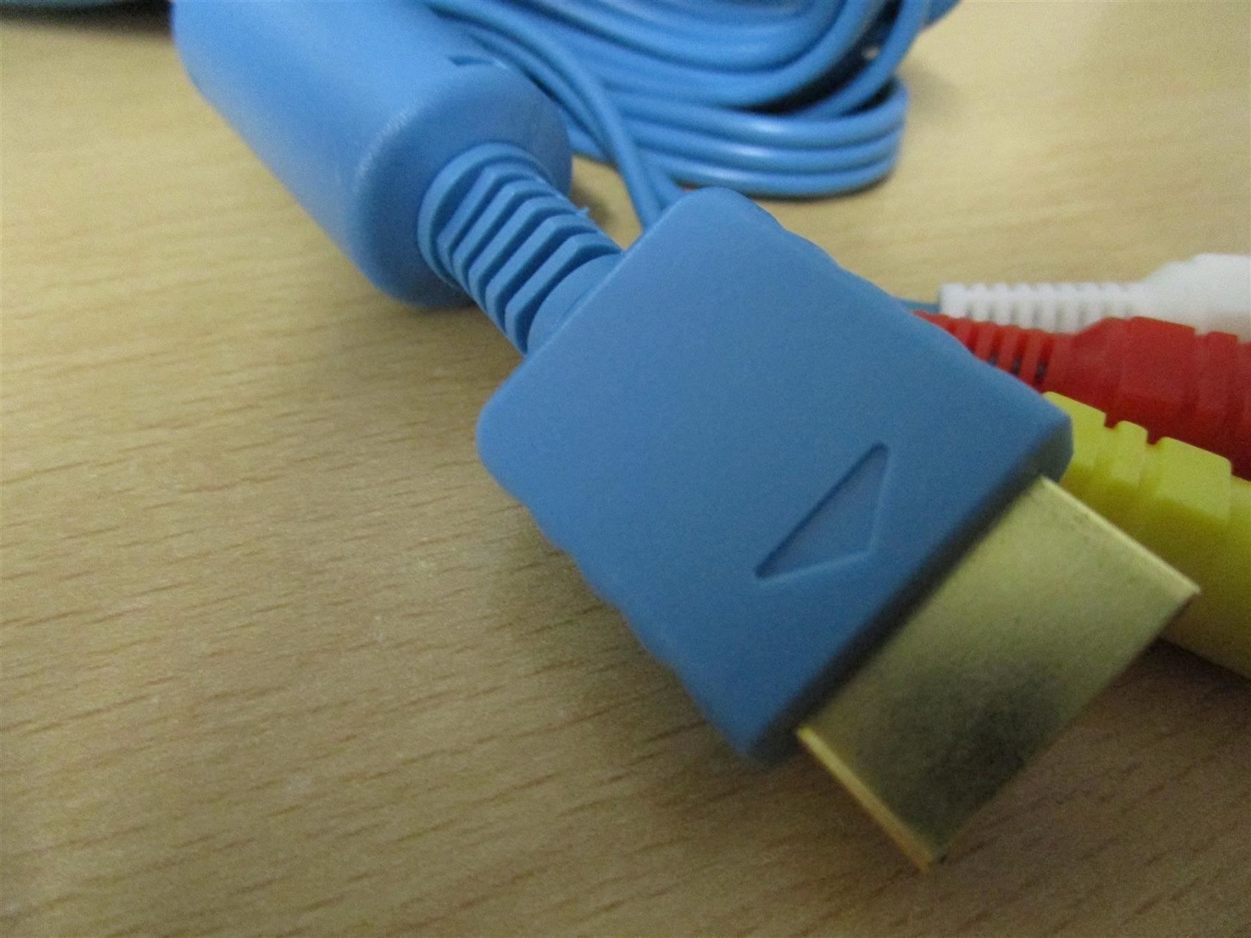 Adattatori & Cavi: Playstation 1-3 AV Kabel - 3 Meter Gold – Usato da Goldau venduto da agestuffer 2