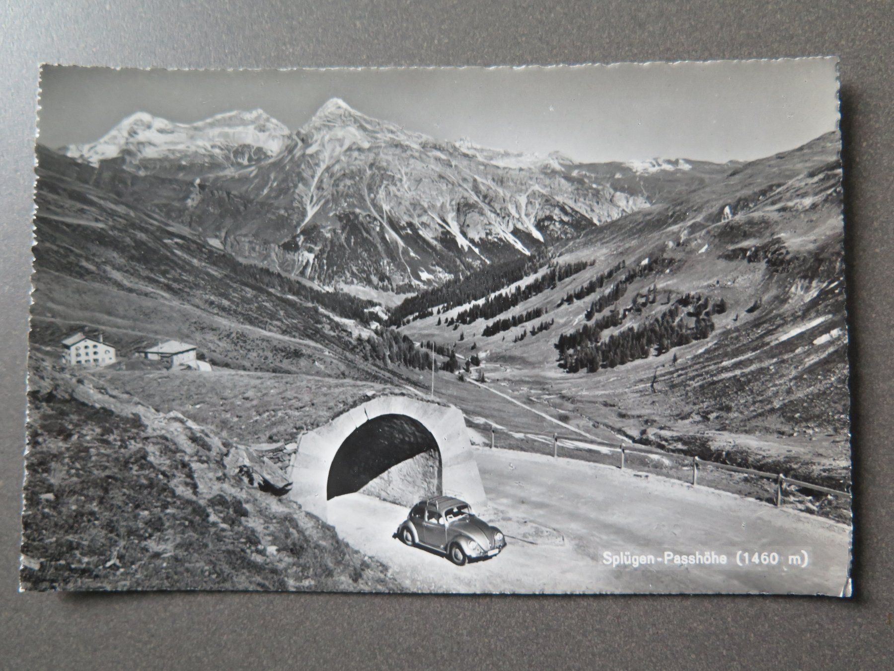 Cartoline postali: SPLÜGEN - SPLÜGEN-PASSHÖHE - VW-KÄFER – Usato da Wittenbach venduto da lipasal