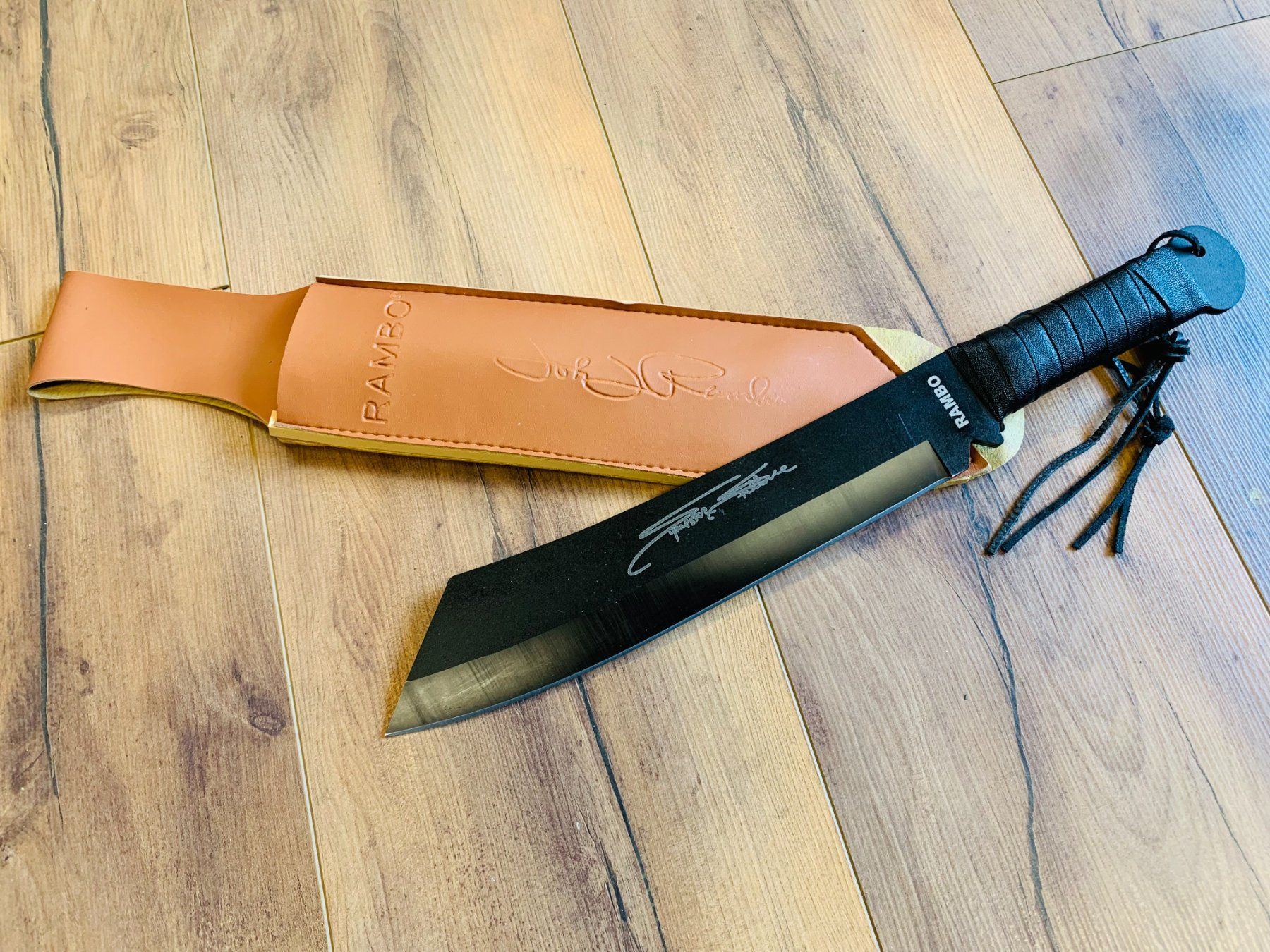 Accessori: RAMBO Machete BLACK Tactical Messer 43cm – Nuovo e nell'imballaggio originale da Bergdietikon venduto da shopAgent 2