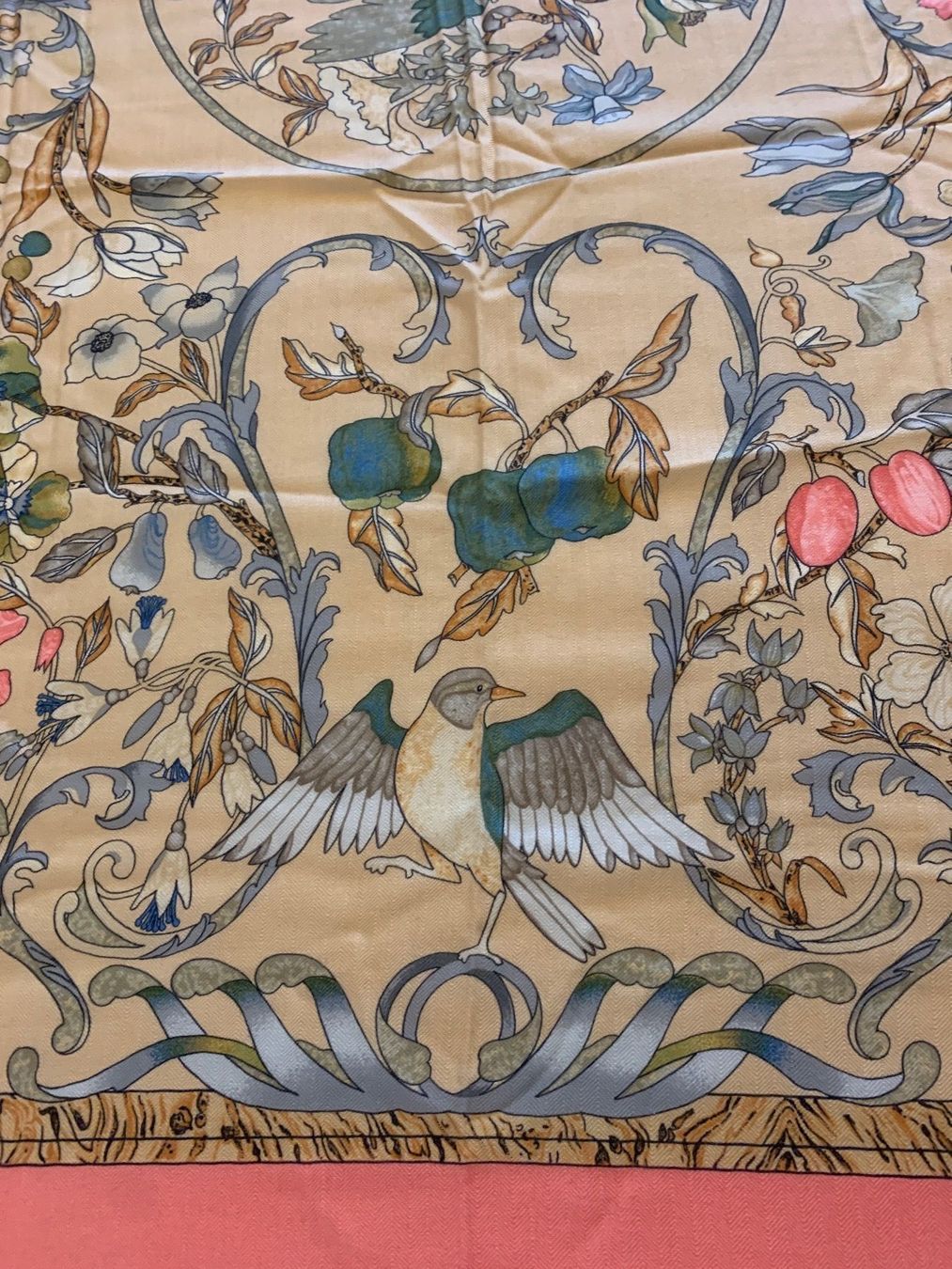 Hermès Foulards, Tücher & Schals: HERMES 140 Kaschmirschal Vintage – Neu (gemäss Beschreibung) aus Bützberg von Alexaborn 1