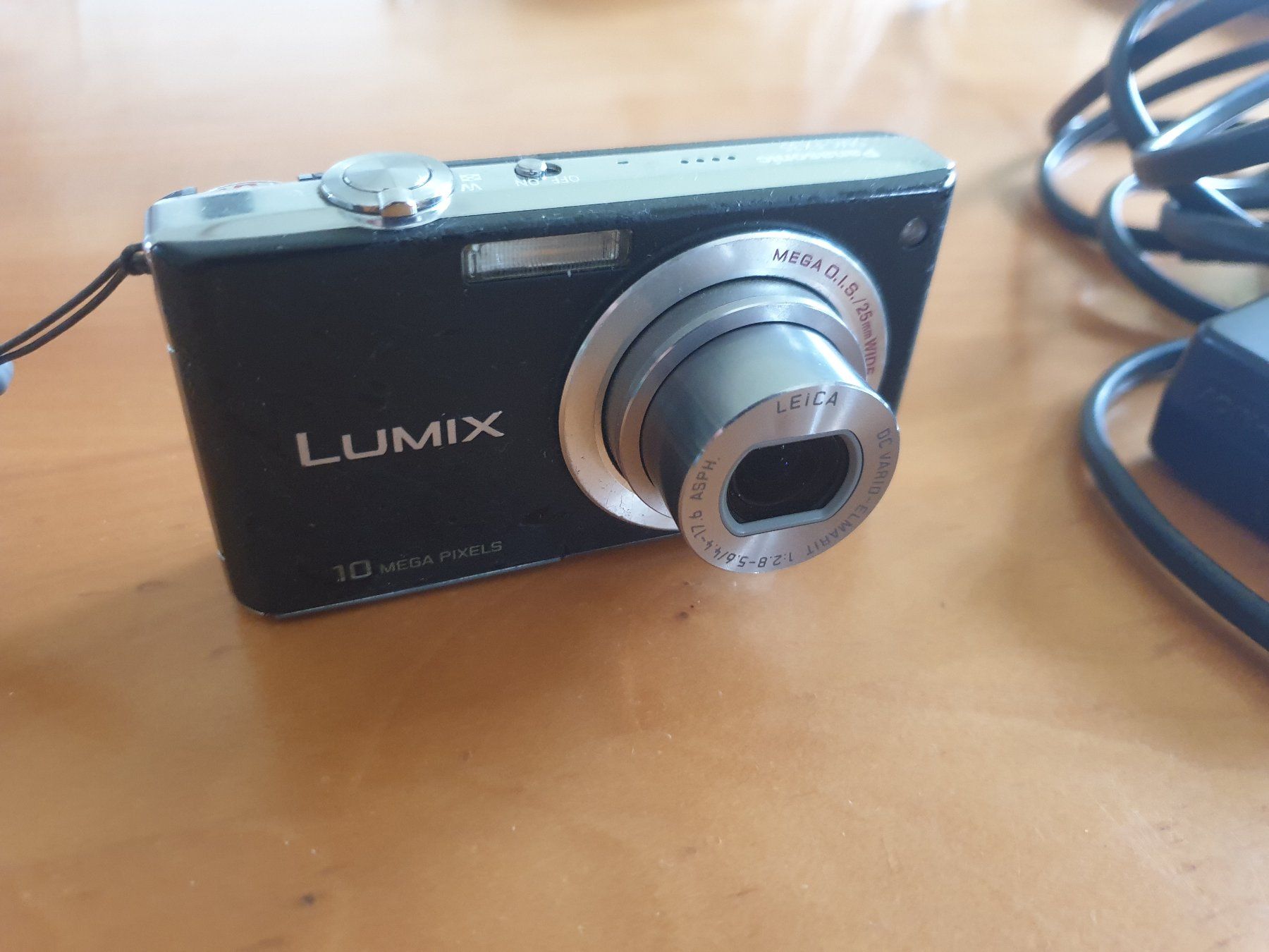 Panasonic Fotocamera: Kompaktkamera Panasonic Lumix DMC-FX3 Digitalkamera – Usato da Oberwil BL venduto da Pakasala