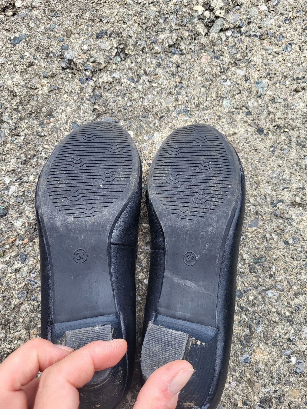 Scarpe da donna: Pumps Damen Grösse 37 Leder – Usato da Davos Clavadel venduto da Spsnka-9774 1