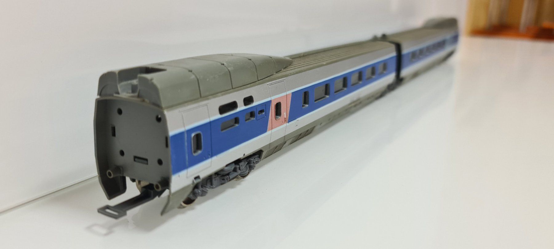Lima Modellini di ferrovie: Lima TGV Zwischenwagen   H0/DC – Usato da Neuenhof venduto da ludovicco 4