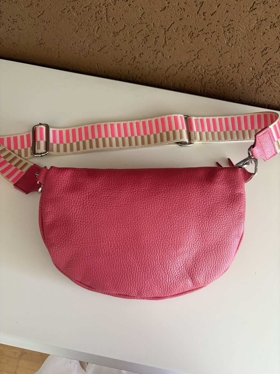 Borse da donna: Sac banane cuir rose avec sangle tissée – Usato da Pully venduto da kaba07 3