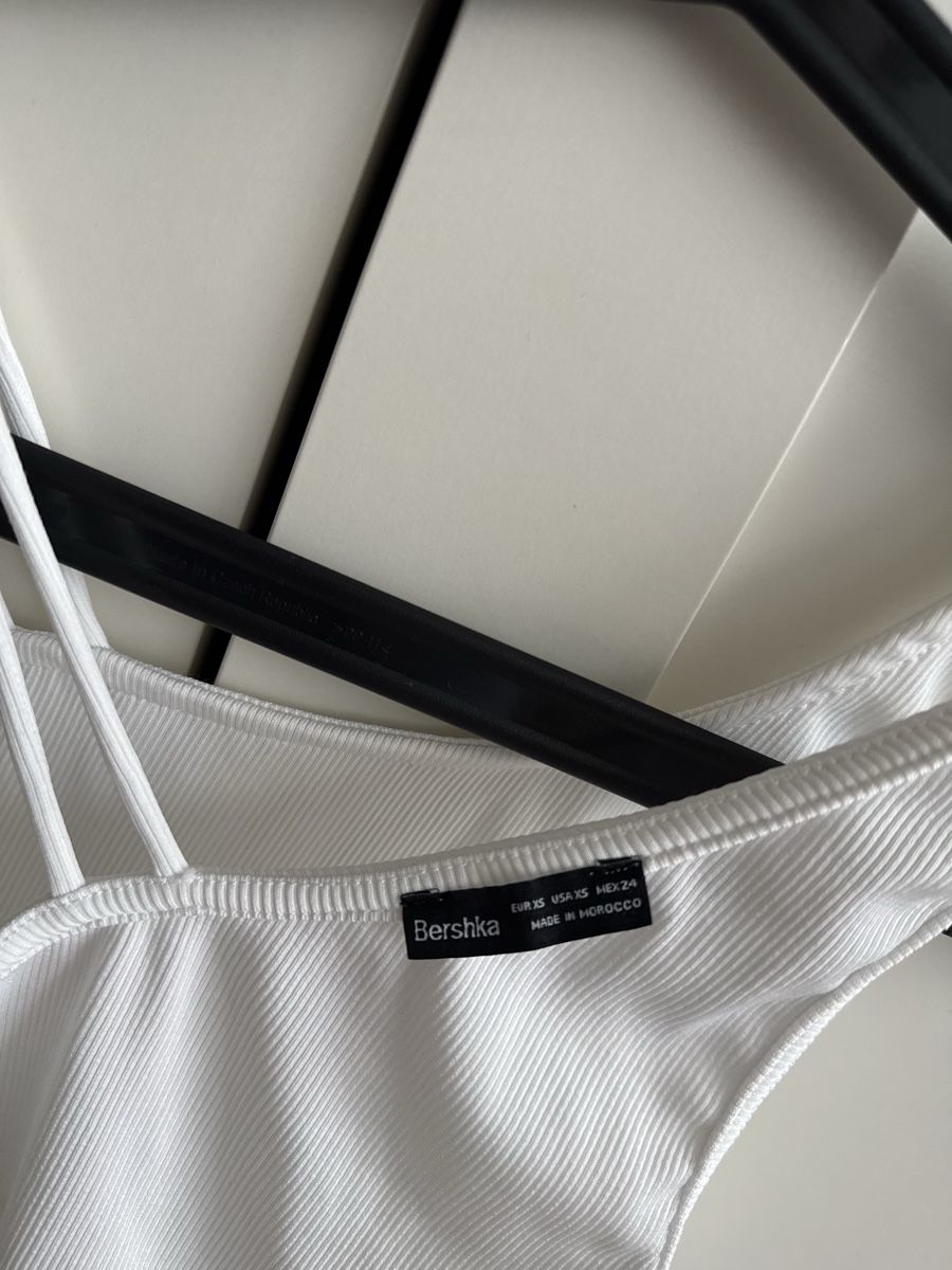 Bershka Top: Cropped top  – Usato da Winterthur venduto da ste_5vfj 1