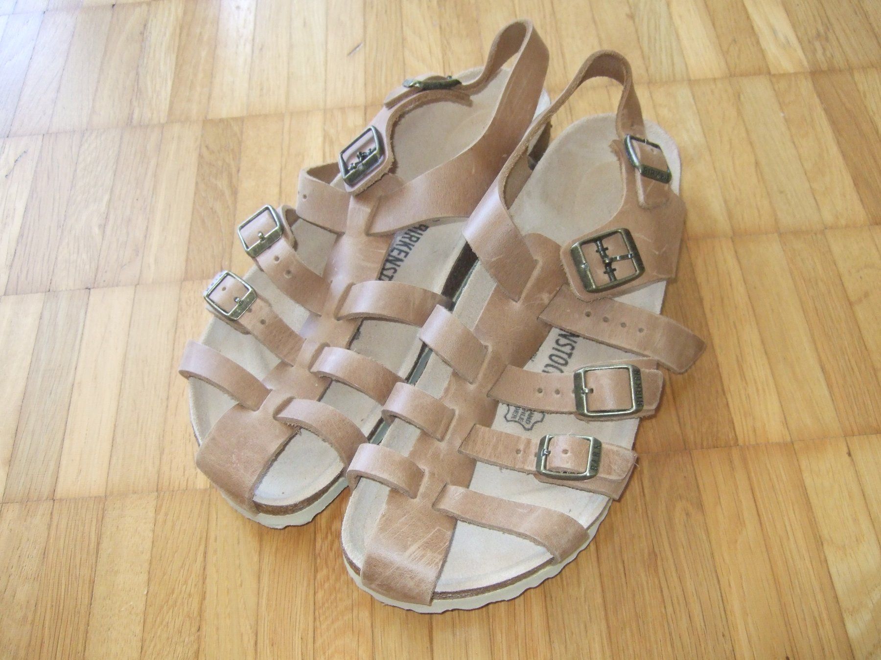Birkenstock Scarpe da donna: Birkenstock Sandale Grösse 40 – Usato da Abtwil SG venduto da Hirschkuh2