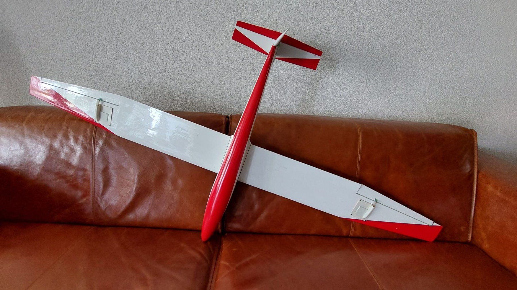 RC Kits de montage: B4 – D'occasion à Baar par Azart 1
