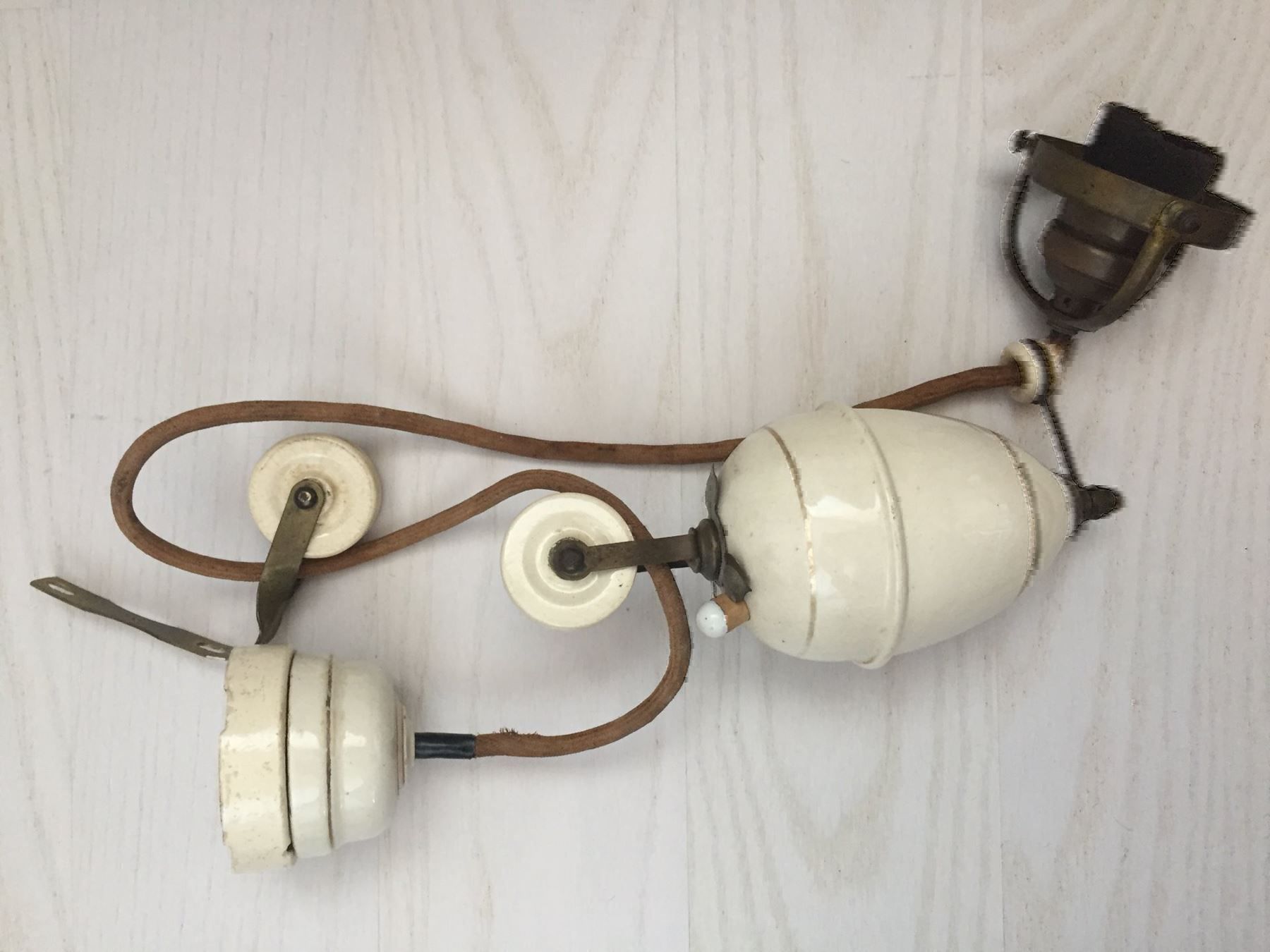 Lampes: Schöner alter Lampenzug – D'occasion à Volketswil par zwitsch33