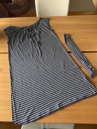 Esprit Kleid mit Bindegürtel Gr. S