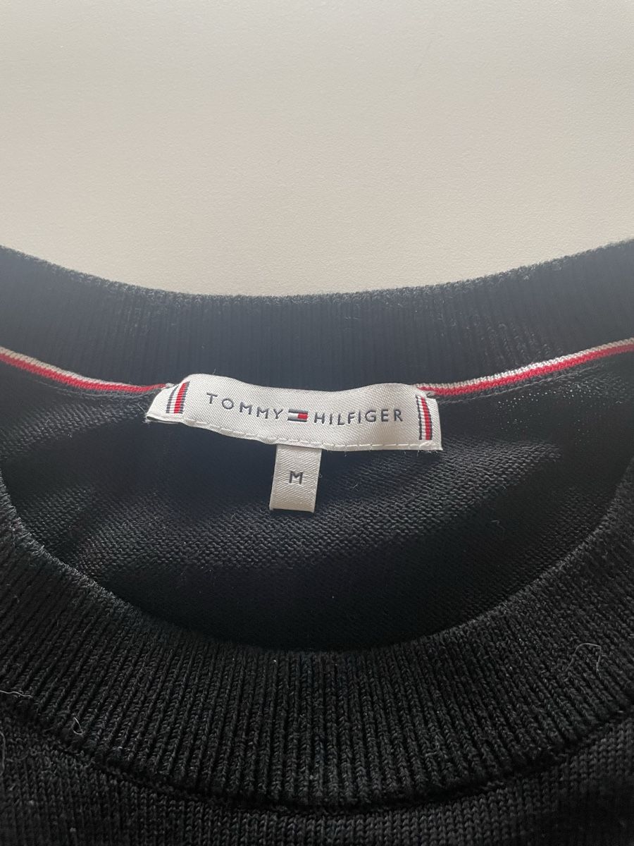 Tommy Hilfiger Kleider: Schwarzes Tommy Hilfiger Strickkleid Gr. M – Neu (gemäss Beschreibung) aus Steinhausen von Marmottarosa 2