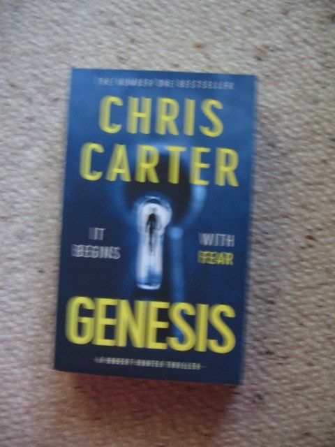 Livres: Genesis Chris Carter – D'occasion à Reitnau par Bab0