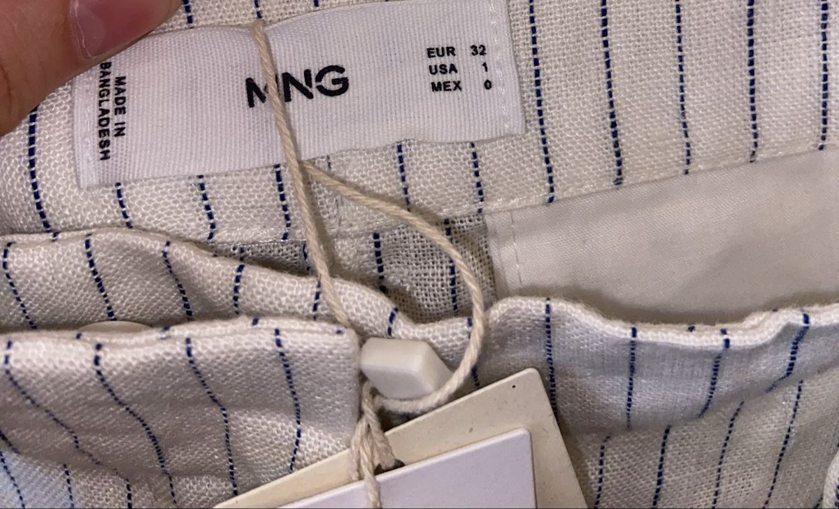 Mango Pantaloni: Shorts rayé blanc et bleu taille 32 NEUF – Nuovo e nell'imballaggio originale da Romainmôtier venduto da jea_n99k 1
