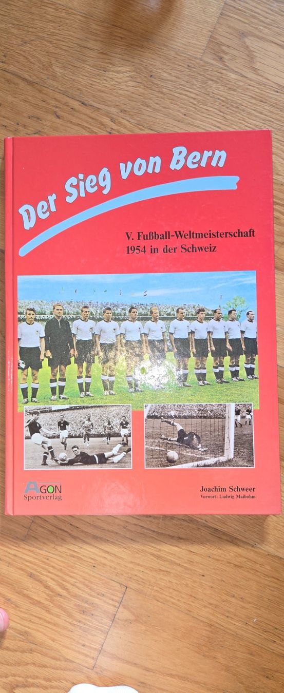 Libri: Buch Der Sieg von Bern+Kicker M:  "Das Wunder von Bern" – Usato da Zürich venduto da Jpacker
