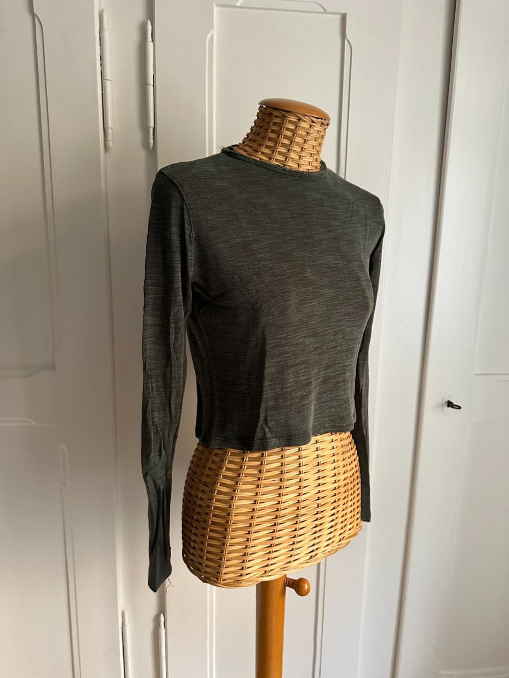 Zara T-shirt: ZARA - Langarmshirt petrolfarben S – Usato da Zürich venduto da Diazaio 1